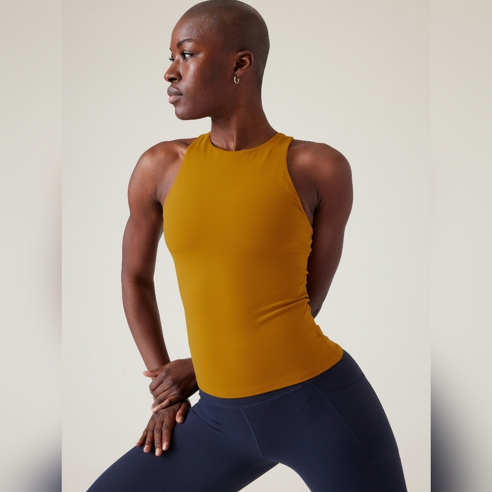 Athleta nwt Conscious Support Top small D-DD